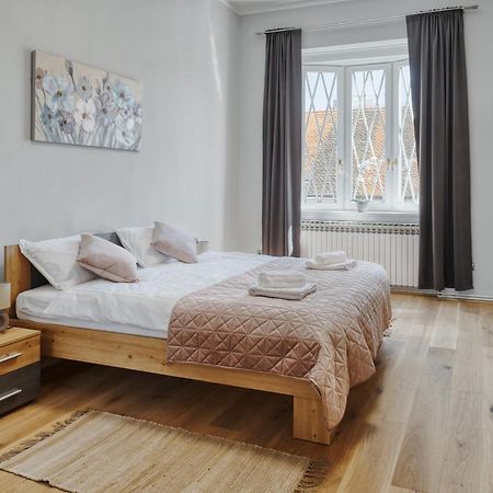זאגרב City Twenty 2Bdr Apartment By Irundo מראה חיצוני תמונה