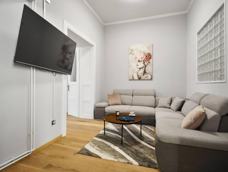 זאגרב City Twenty 2Bdr Apartment By Irundo מראה חיצוני תמונה