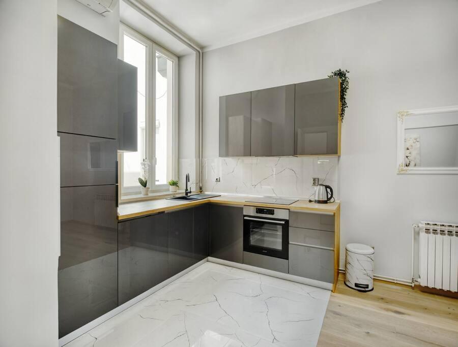 זאגרב City Twenty 2Bdr Apartment By Irundo מראה חיצוני תמונה
